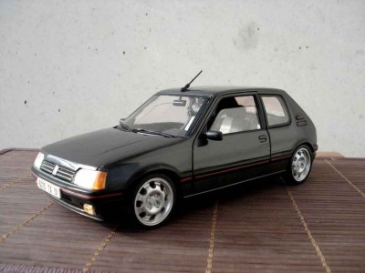 peugeot_205_gti_gris_graphite_mini2051.jpg