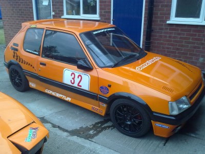 205GTI-ORANGE--9.jpg