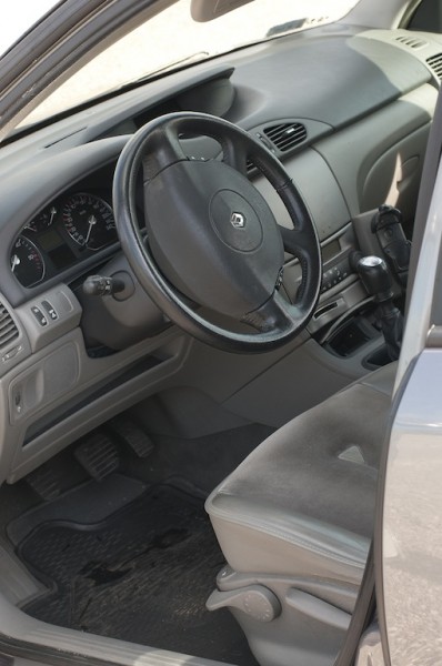 Renault_laguna8.jpg