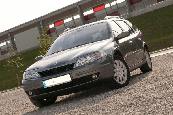 Renault_laguna17.jpg