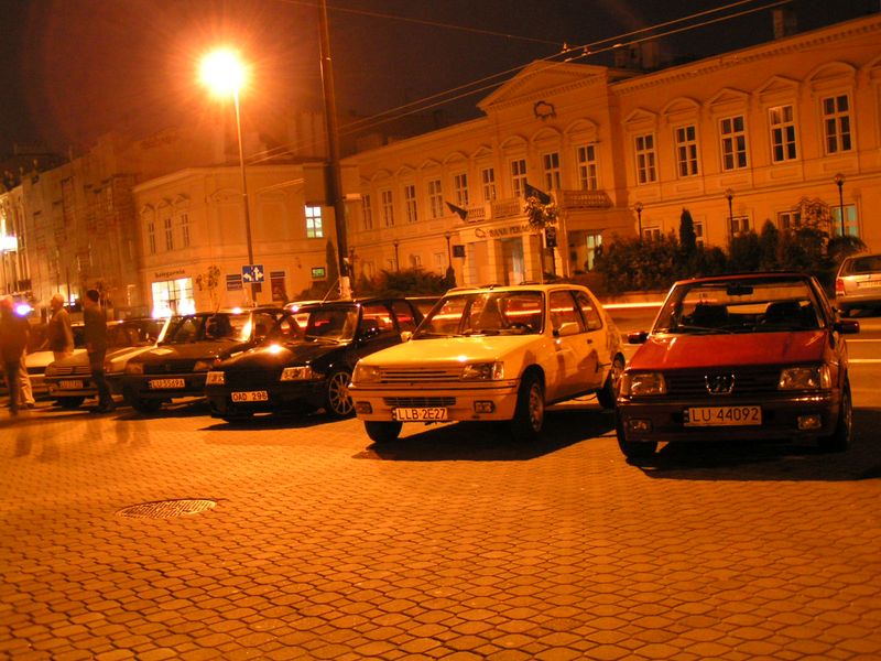 Po nocnym wyścigu na mieście LANS na głównej ulicy.