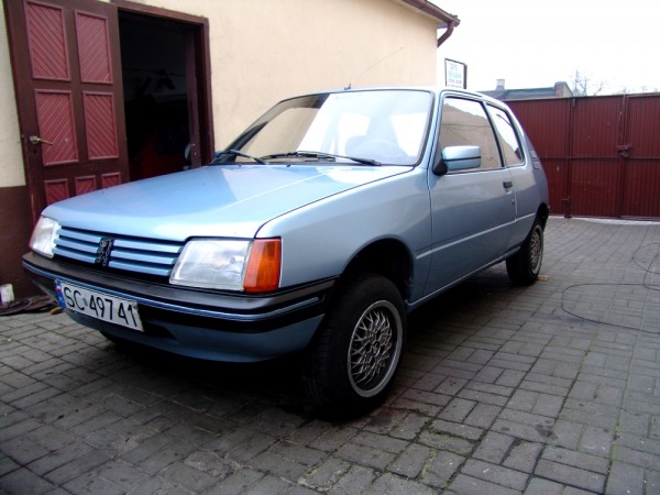 DSC01803.JPG (541.55 KiB) Przejrzano 15739 razy obiecane fotki w dzień, jeszcze przed porządnym myciem i zabezpieczeniem lakieru na zimę