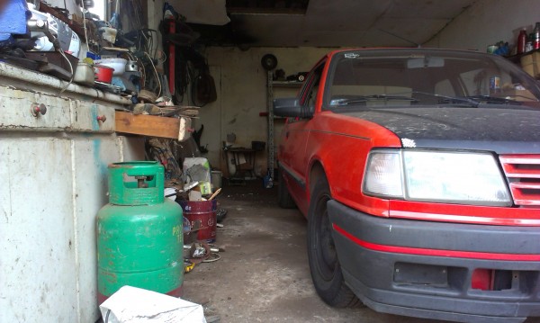 2013-08-12 17.22.21.jpg (771.27 KiB) Przejrzano 8668 razy garaż średnio zdeburdelizowany :P