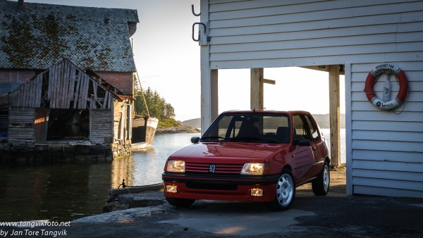 Peugeot 205-7335-X3.jpg