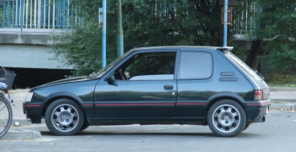 P-205-GTi-1b.jpg