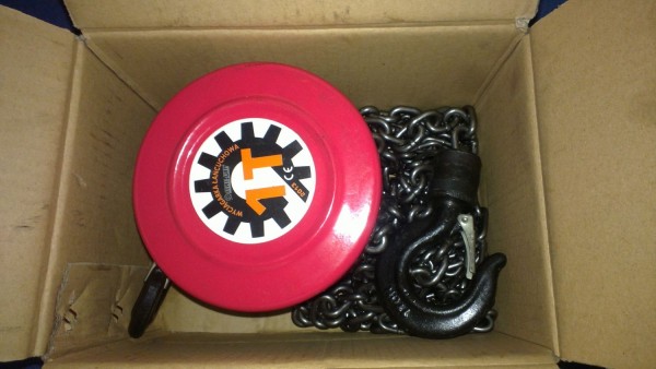 14050068.jpg (154.06 KiB) Przejrzano 5736 razy W międzyczasie przyszła moja monster wyciągarka do silnika:)