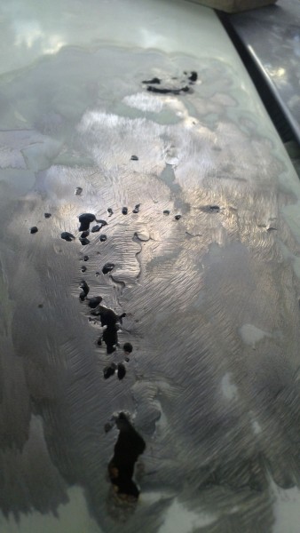 14050119.jpg (222.1 KiB) Przejrzano 6636 razy Coś już ktoś tam działał, bo wygląda, że dwie małe łatki już są:) Co wyjaśnia niepożądaną ilość szpachli:D