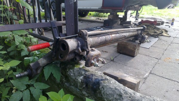 14060012.jpg (255.02 KiB) Przejrzano 6474 razy Profesjonalna maszyna, do zbijania wachaczy:D