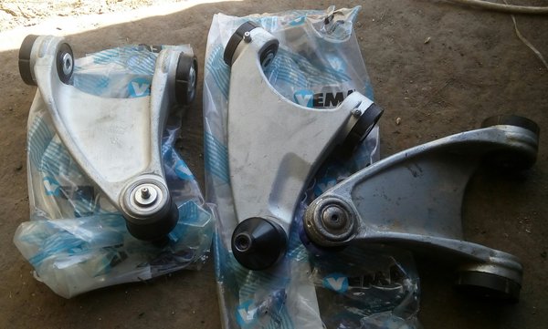 _20180407_203317.JPG (1.56 MiB) Przejrzano 19371 razy Te w poduszkach to fabryka.