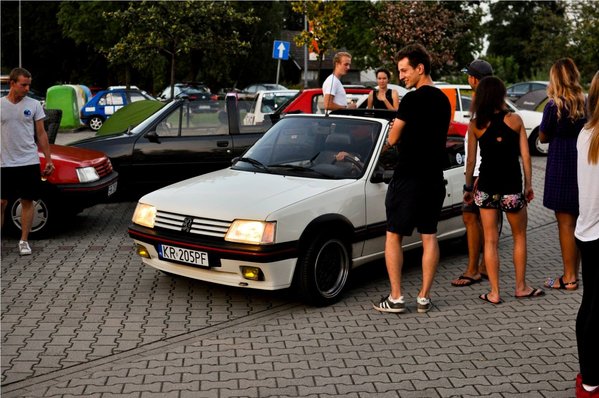 40427424_2153100174961289_8901594680471322624_o.jpg (252.27 KiB) Przejrzano 10829 razy Europ Raid w Krakowie. Fot. Rafał Pilch Photography