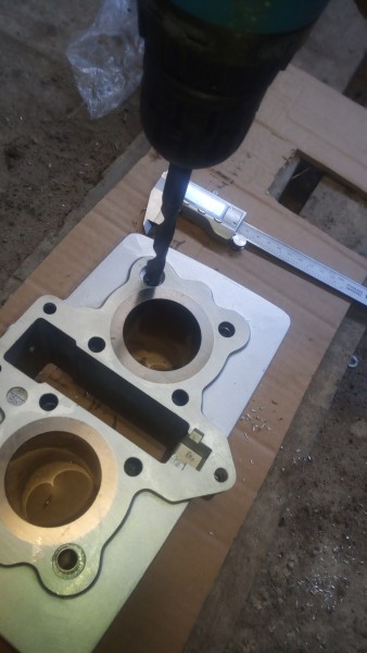 IMG_20210227_145107.jpg (1.19 MiB) Przejrzano 11840 razy Przeoczona tulejka ale nie ustalająca.